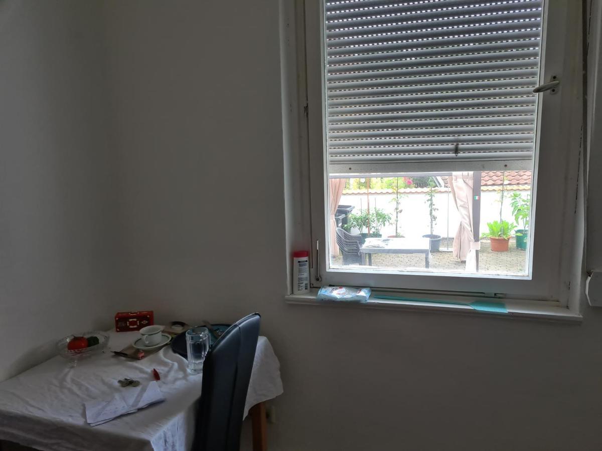 Charmantes Helles Zimmer Zentrumnah Und Naturnah Göppingen Extérieur photo